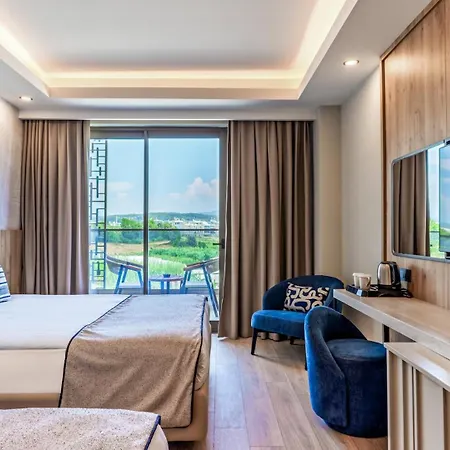 Blue Collection Ultra Hotel 5*