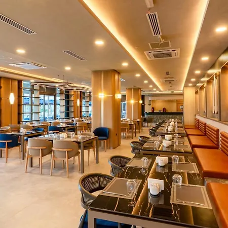 فندق Blue Collection Ultra 5*